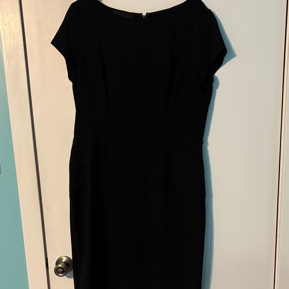 Evan Picone Classic Black Midi Dress